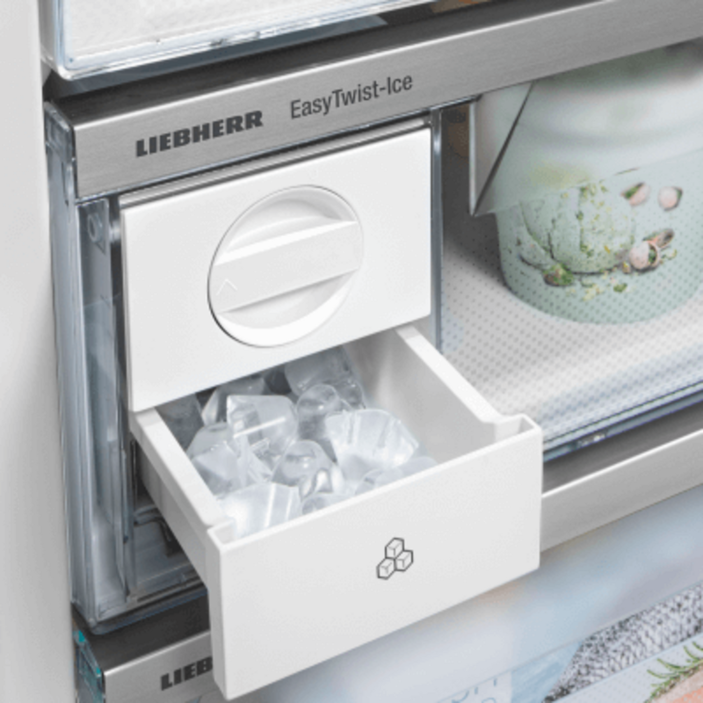 LIEBHERR 14 CF Refrigerator Bottom Freezer Silver