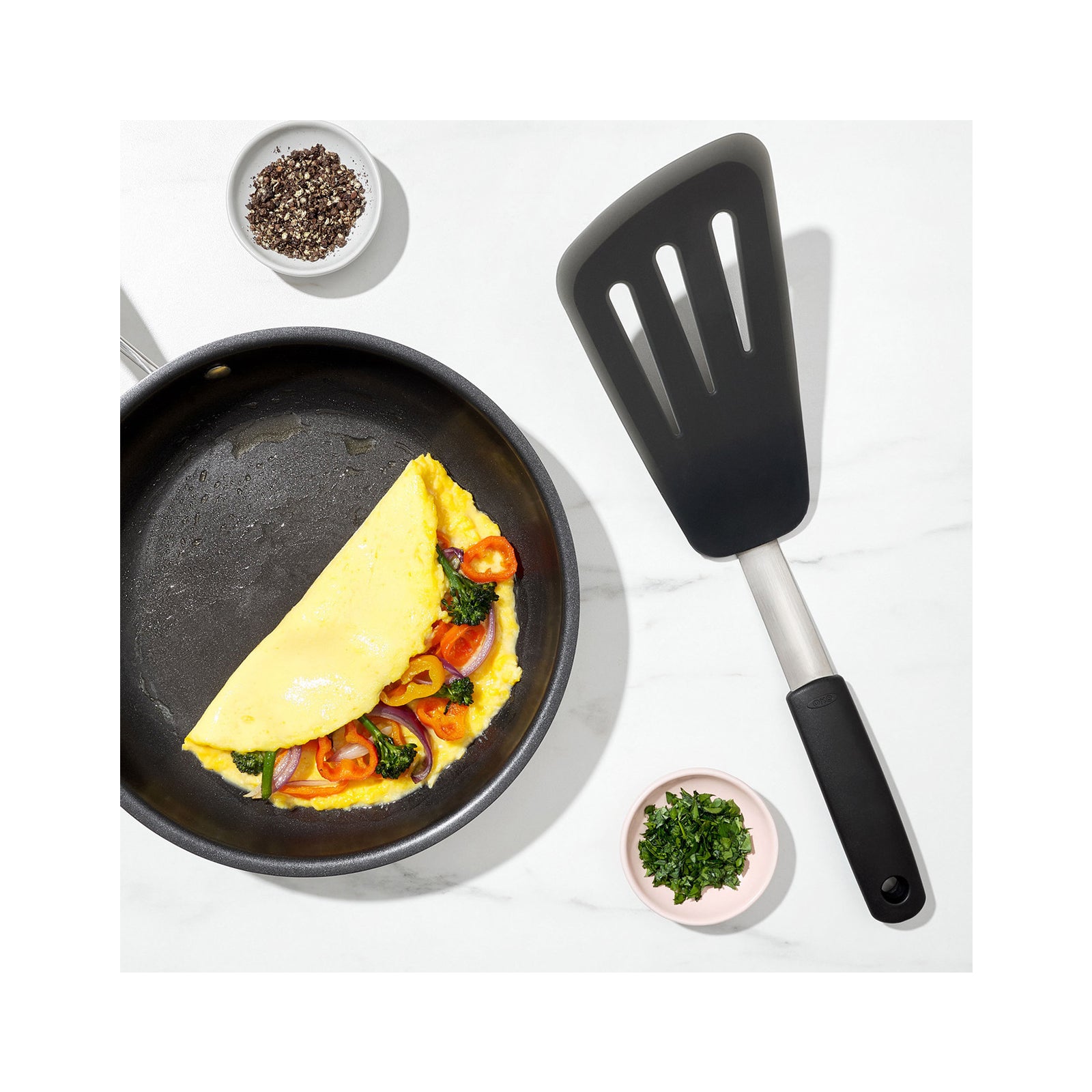 OXO SILICONE FLEXIBLE OMELET TURNER