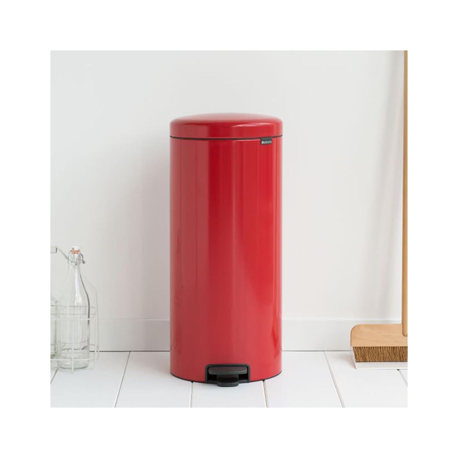 Round Retro Pedal Bin Red Steel 4.5L