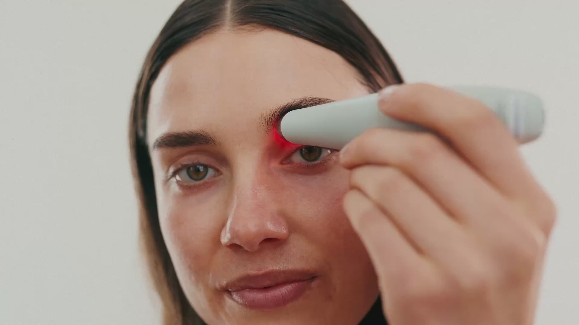 IYO REVITALIZING EYE & LIPS MASSAGER